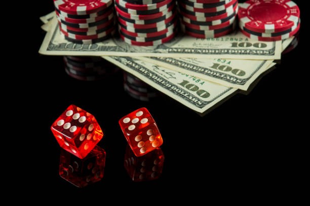 Antarmuka aplikasi mobile villager menampilkan meja live dealer dan menu navigasi